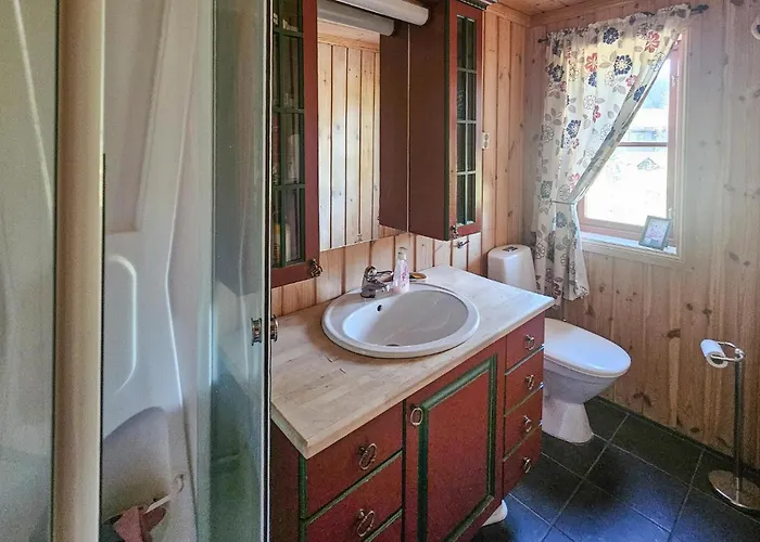 בית נופש 4 Bedroom Stunning In Tuddal